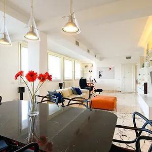 Peaceful Penthouse With Garage By Ndp Rent , Roma Italia